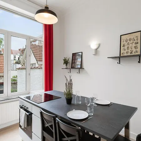 In Brussels, Lantsheere By Homenhancement Sa * Brussels