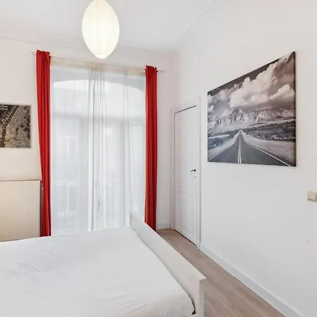 In Brussels, Lantsheere By Homenhancement Sa