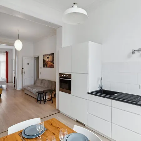 In Brussels, Lantsheere By Homenhancement Sa *