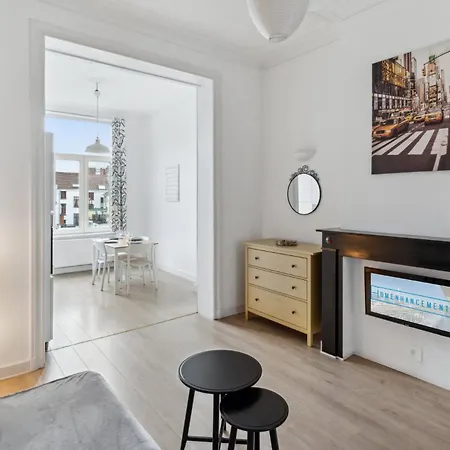 Apartment In Brussels, Lantsheere By Homenhancement Sa